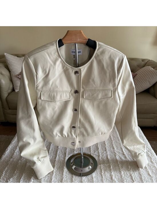 Steve Madden Jackets & Blazers - ⭐️Steve Madden Cream bomber Jacket